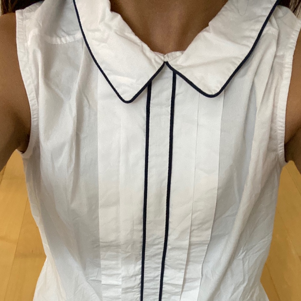 Collared Tank - Picture 1 of 7